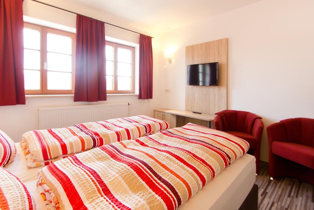 Gasthaus Paulus Neustadt an der Donau Zimmer foto